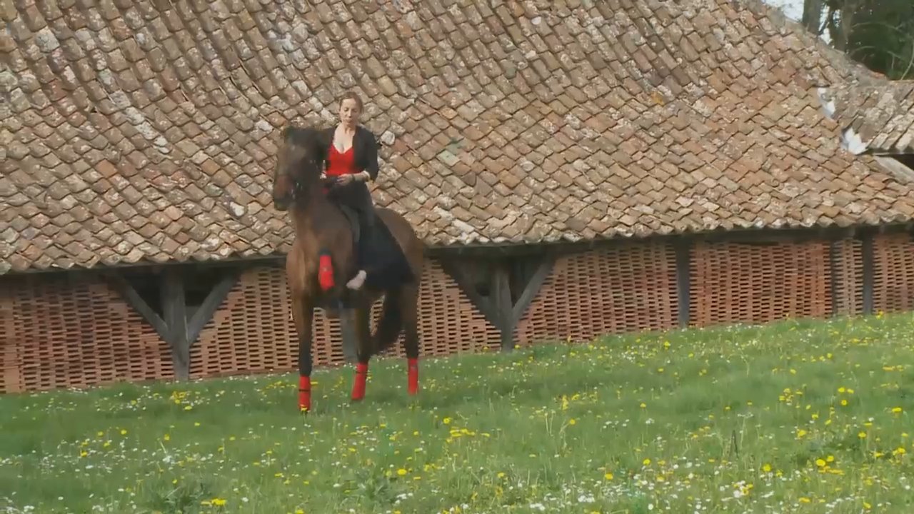 Christelle - mon printemps en hiver rouge 